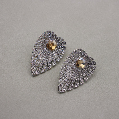 Leaf-Shaped Zirconium Inlaid Platinum Stud Earrings