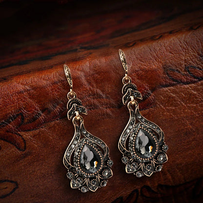 Crystal Antique Gold Vintage Necklace and Earrings Set