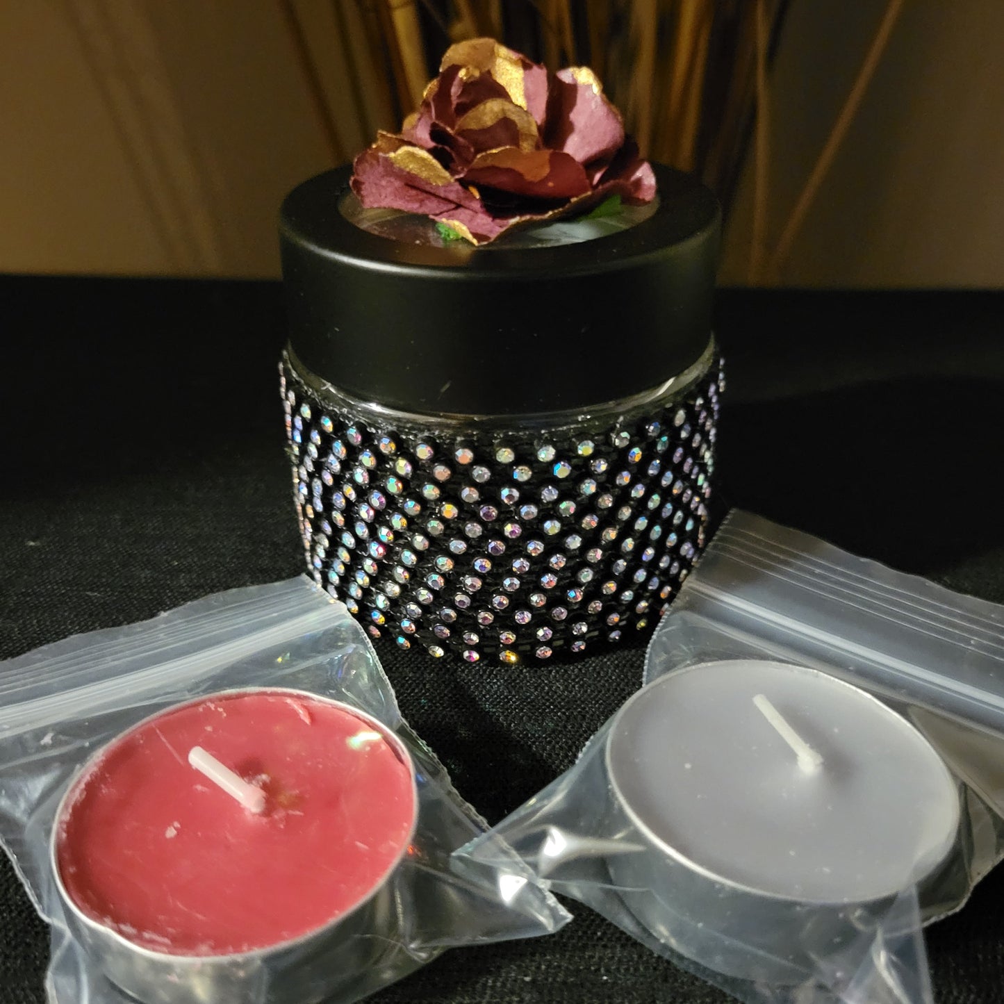 Decorative Jars with Foaming Butter Face Cream and 2 Scented Tea Lights