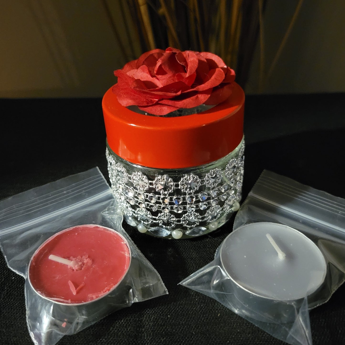 Decorative Jars with Foaming Butter Face Cream and 2 Scented Tea Lights